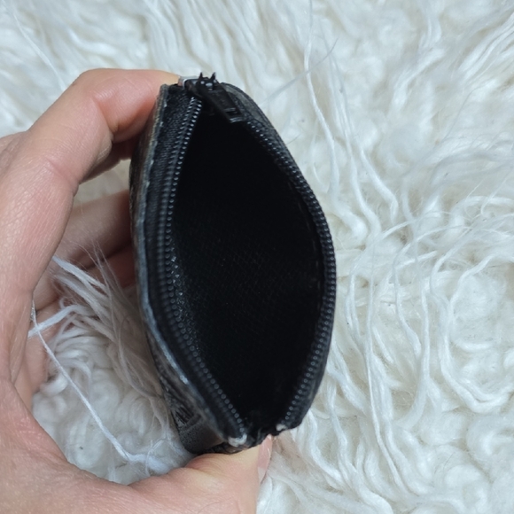Black Leather Men's Coin Pouch - Picture 3 of 8